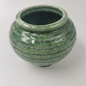 Hull Art Pottery Vintage Hull Beehive Planter 418 Urn Vase Green USA